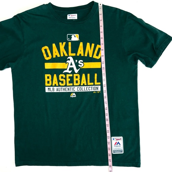 SOLD 💕Majestic Oakland Athletics A’s Baseball T-Shirt - Picture 8 of 8